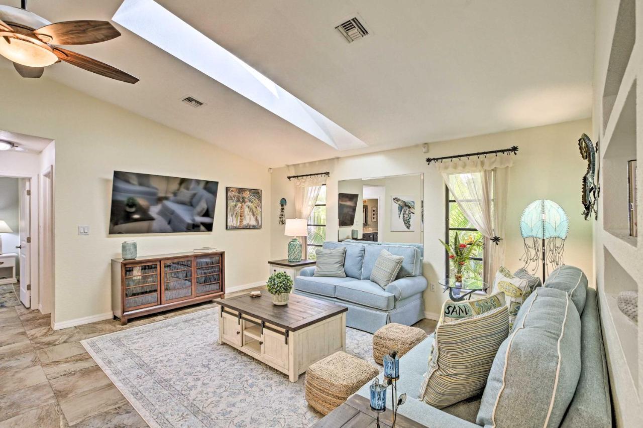 Canal Waterfront Home With Private Pool And Dock! 푼타고다 외부 사진